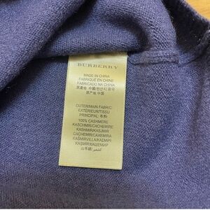 Burberry Brit 100% v-neck cashmere, blue, size xs, like new